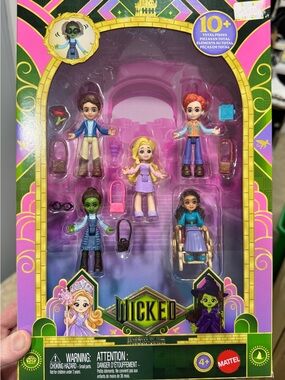 Mattel Wicked Mini Doll Playset with Purple, Pink, Green & Blue Dolls
